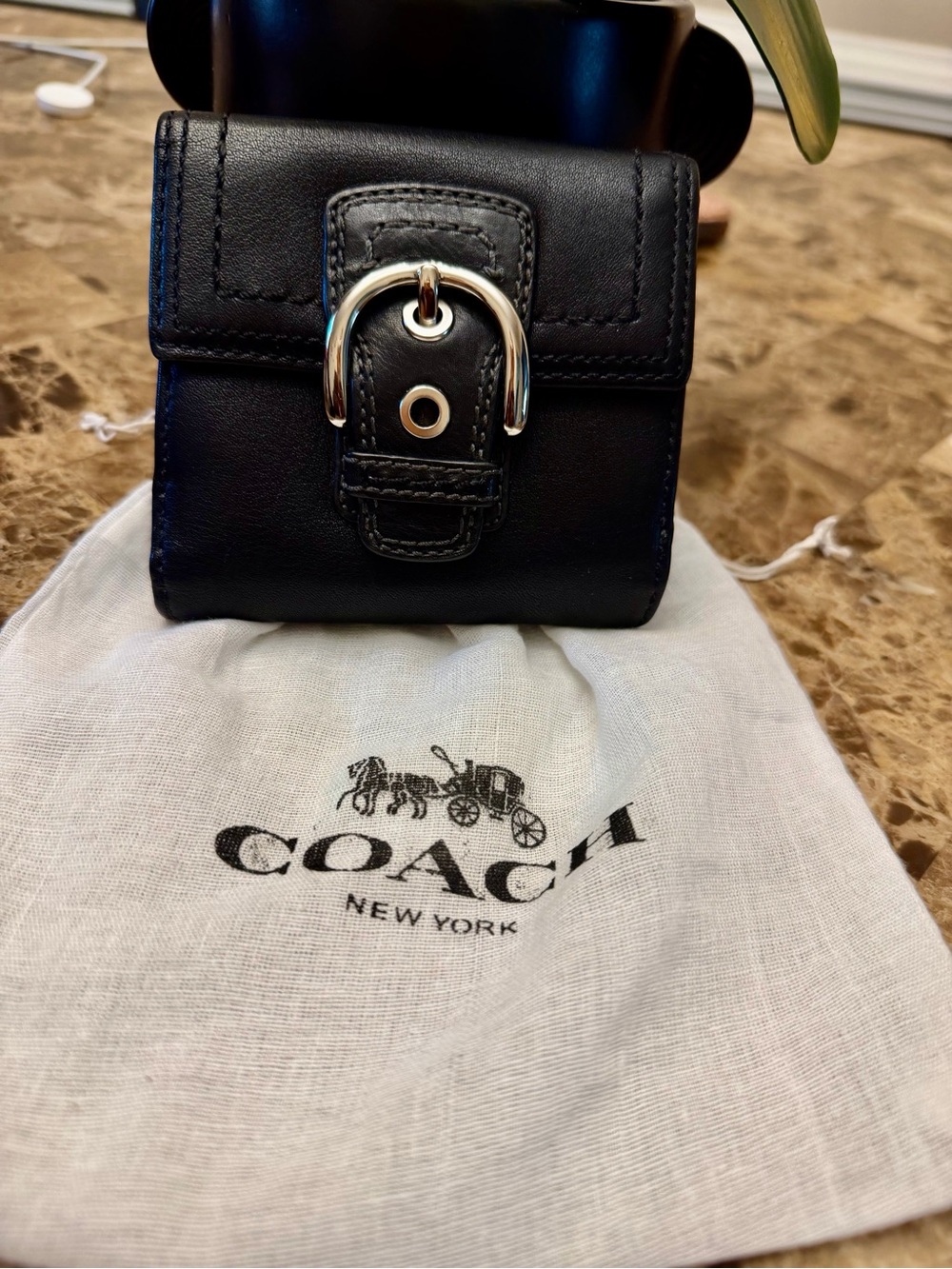Vintage Coach Soho Buckle Compact Wallet with Dust Bag - Picture 3 of 17